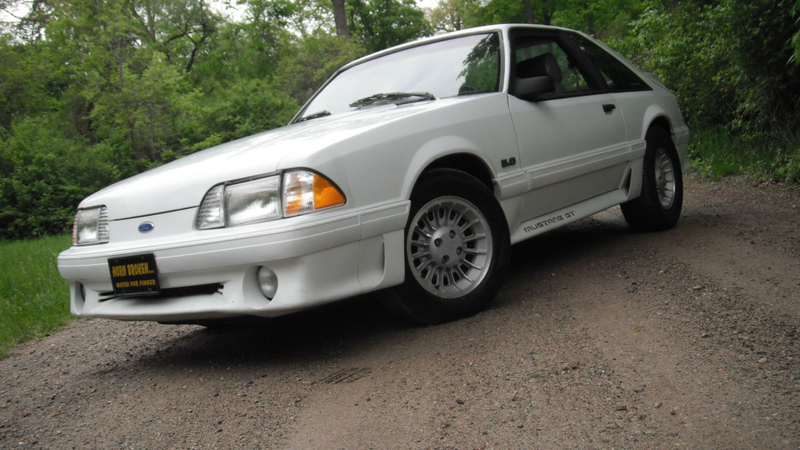 Illustration for article titled HD pictures of the Mustang in good scenery.
